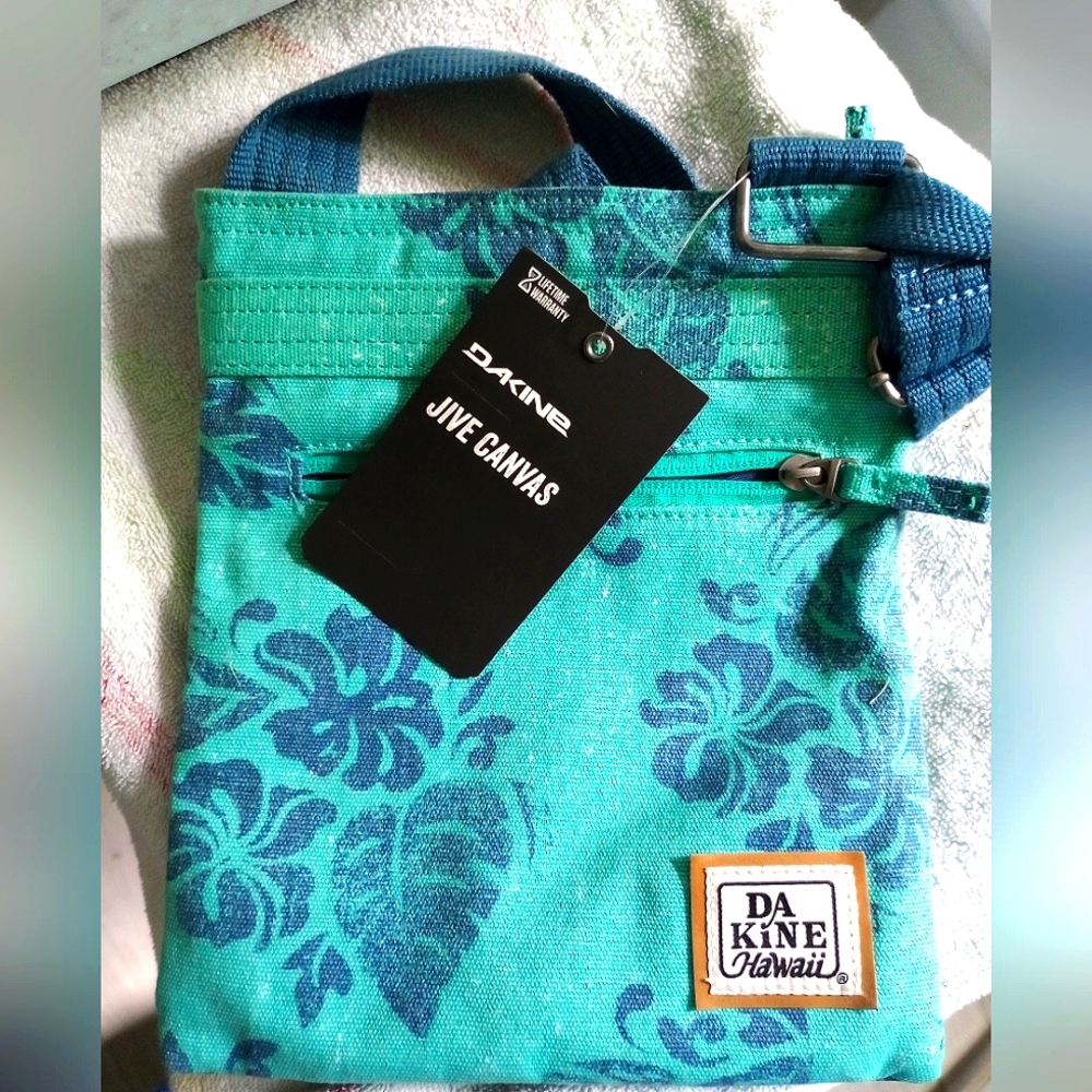 Dakine Crossbody bag